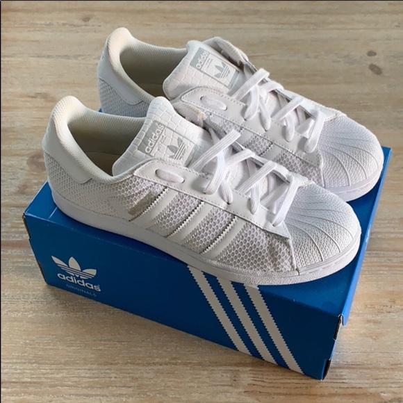 adidas Shoes - Adidas superstar